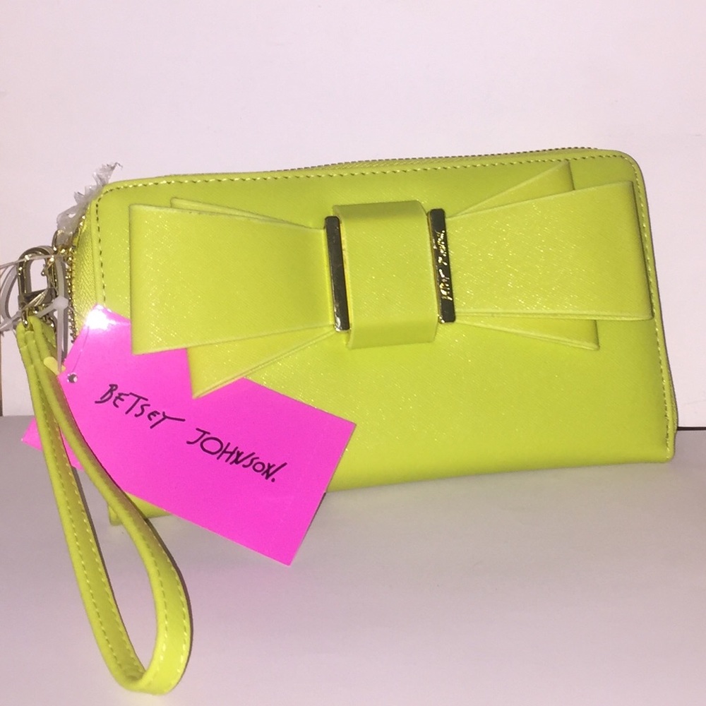 🌼BETSEY JOHNSON MIND BOW/ A WALLET/WRST🌼